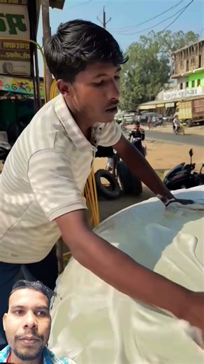 Gadi dhone wala kaam karna hai