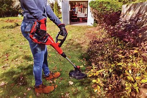 8 Best Lightweight Weed Eaters of 2025 - Reviews & Buying Guide | Home Grail