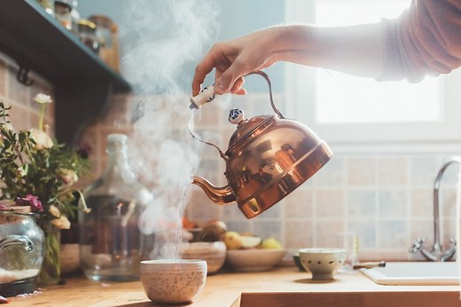 10 Super Surprising Benefits of Drinking Hot Water