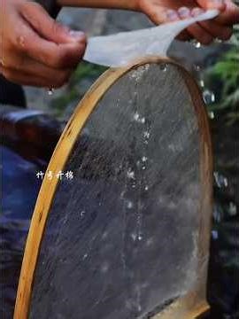 Make a handmade silk patchwork quilt for your baby