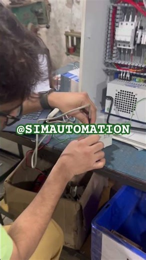 Industrial Automation with Real PLC Programming in Action Delta #trending #shorts by ‪@simautomation‬