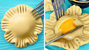 1M views · 2.6K reactions | Simple and yummy dough pastry ideas: | 5-Minute Crafts Teens | Facebook