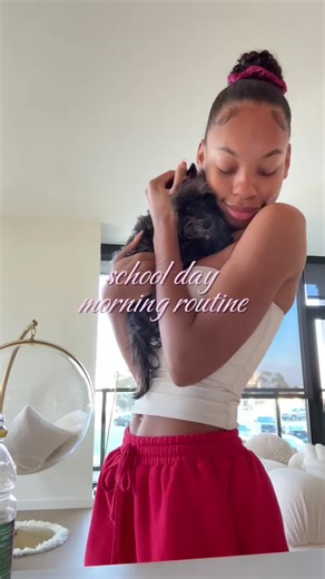 school day morning routine 🎀✨ this was def one of my better mornings lol but this is NOT what every morning looks like !!! more of these soon? #college #vlog #grwm