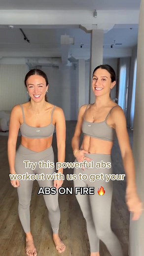ABS ON FIRE 🔥 This powerful core workout will help strengthen and tone your core. Add this sequence on the end of your workout or do it in the morning to start your day off feeling strong 💪🏽 #abworkout #pilatessequence #coreworkouts