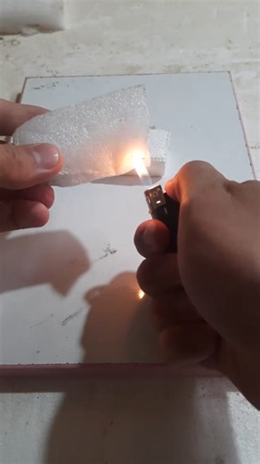 Lighter Fire Test – Foam vs Polystyrene