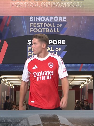 Viktor Gyökeres Arrives at Arsenal with Thunderous Welcome