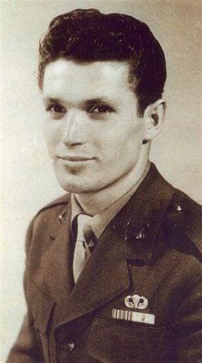 USMC Cpl Tony Stein: Iwo Jima Medal of Honor Hero On February 19, 1945, during the brutal invasion of Iwo Jima, U.S. Marine Corporal Tony Stein was the first man from his unit to hit the beach. Armed with a custom-made machine gun he called “Stinger,” Stein unleashed accurate and relentless fire so his fellow Marines could advance under cover. When his platoon was pinned down by intense enemy fire, Stein stood tall—literally—exposing himself to draw fire and identify enemy pillboxes. He then cha