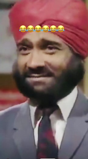 What is evolution? 🤣🤣😂😂😂😂😂 #foryoupage❤️❤️ #foryopage #unfreezemyaccoun #10million #uk #usa #funny #tiktok #foryoupge #comedy #englishlesson #englishteacher #englishclass #fypシ #trending