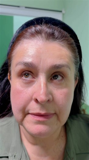 Daisy Nails & Spa on Instagram: "@daisy91_makeup_artist 👉🏻📲619-549-5559 #makeup #naturalmakeuplook #teenmakeup #artist #makeup #Beautiful #pretty#artist #naturalmakeuplook makeupkorea #sexymakeup"