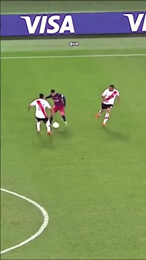 How to dribble in soccer #soccer #football #messi #ronaldo #neymar