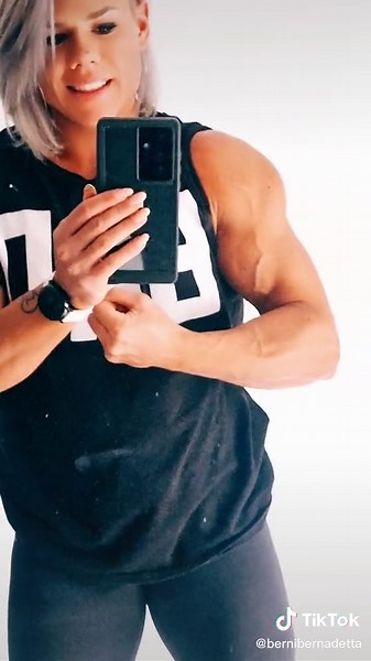 BERNI_BERNADETTA🫛 (@bernibernadetta)’s videos with original sound - BERNI_BERNADETTA🫛