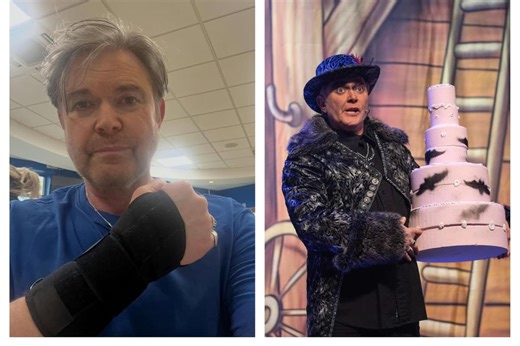 Darren Day set to star in Doncaster Easter panto despite being rushed to A&E