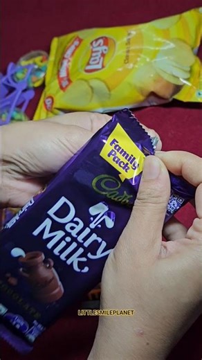 Satisfying Video ASMR gems candy chips Chocolate🍫🍫🍬🍩🍢 #chocolate #asmr #shortvideo