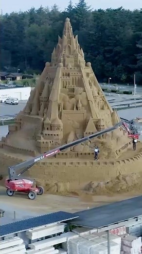 Awesome sandcastle mega structure! #Shorts