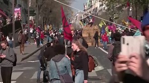 'Disgusted' climate activists protest in Paris