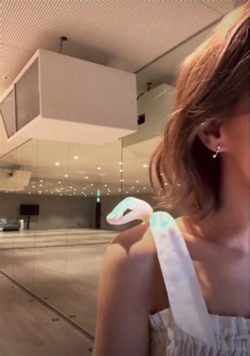 56K views · 4.1K reactions |  [FULL] Wendy singing 'Night Drive' solo on her IG Live! ✌ her vocals never fails! her soothing voice, and that high note + runs!  wow! she's really on a different level 冀 tbh I just appreciates all the songs from the album after she sings it alone  #Wendy #웬디 #레드벨벳웬디 #RedVelvet_Cosmic | Wendy Son Seung Wan PH Fanpage | Facebook