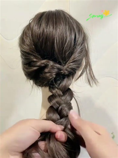 Effortless Flower Bud Bun Tutorial: Low Hair Updo for Lazy Days