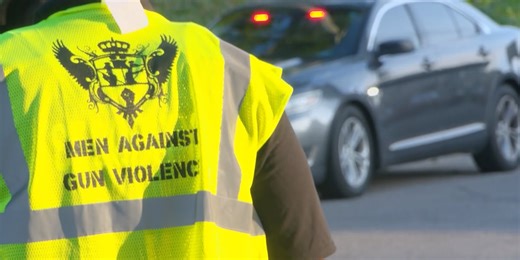 Community volunteers help JCPS student who suffered medical emergency at school bus stop