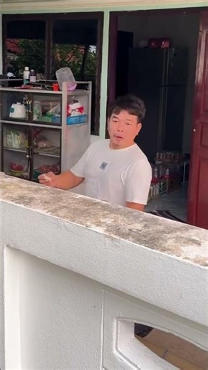 옆집 싸움 구경하다가 봉변 당함 ㅋㅋㅋ 🥣😱 #웃긴영상 #코미디 #옆집싸움 #현실반응 #꿀잼 #쇼츠 #유머