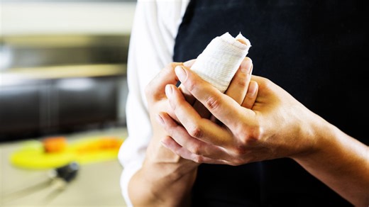 The 15 worst cooking show injuries