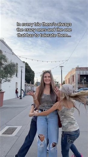 WHY IS IT ALWAYS LIKE THIS?😅😅 #dance #nishaandfam #shorts