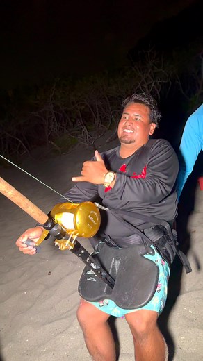 Setting The HOOK 🤙🏻 #fishing #lbsf #bunker #shark #sharkfishing #beachlife #sunrise #landbasedsharkfishing #blacktip #blacktipshark #hammerhead #floridafishing #bigshark #sharkattack #beachsharkfishing #floridasharkfishing #hammerheadshark #drone #dronefishing #drones #sharkattack #beach #bigsharks #urbandrones #dronesharkfishing #fish #massivesharks #beachfishing #crazy #viral