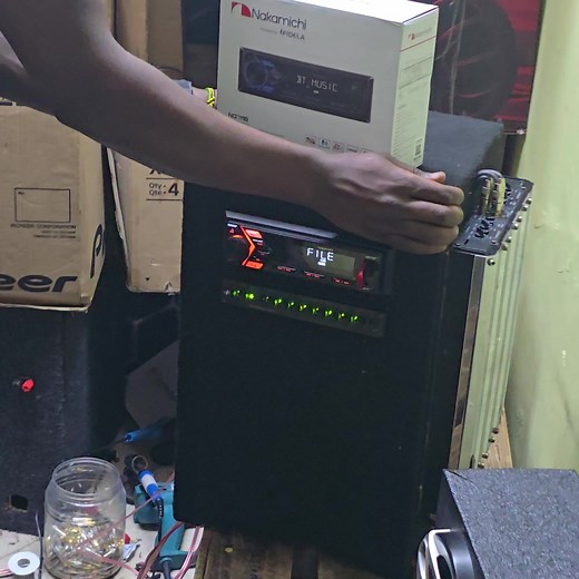 simple head unit board...