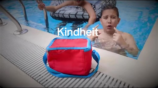 Exploring the Nostalgia of Kindheit in Crash Bros