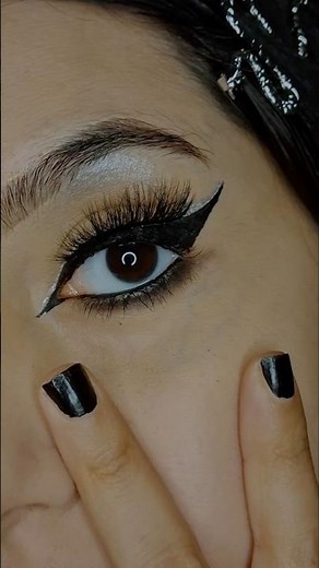 Silver Glitter CyberPunk Eye Makeup