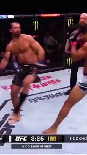 Luke Rockhold Lands 360 Roundhouse Kick #mma #ufc #360 #rockhold | Luke Rockhold