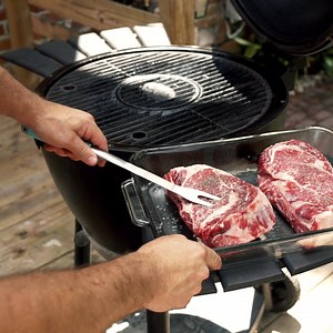 ♨️The Ultimate Grill Set for the backyard chefs! Each piece in this set is a reimagination of traditional designs with new innovative features that will elevate your grilling game. We’ve used the highest quality stainless steel and balanced that with soft-touch inlays to sit securely in the hand. Includes: ♨️ULTIMATE SPATULA - a strong, perfectly thin, flexible tip that allows you to flip even the most delicate proteins. ♨️ULTIMATE TONGS- a taper sharpened flat front to act as a spatula when you
