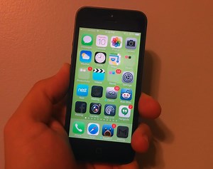 How to Setup iOS 7 on iPhone & iPad (Video)