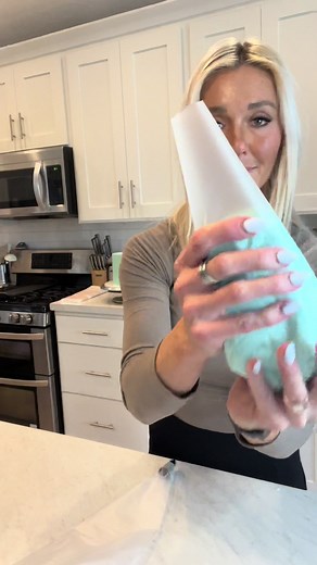 How to Load Pastry Bags with Piping Tips