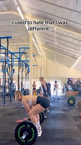 @emilycairnsfit was born with Erb's palsy which is a paralysis of her right arm caused by injury to some of the arm's main nerves. She explains in this video how she used to hate that she was different but now CRUSHES single arm lifts! I absolutely this video & the message Emily shares! FOLLOW to be well! #fitnessmotivation #exercise #training #exercisemotivation | Moore Wellness