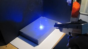 Clever People Turn a NES Zapper Into a Real Laser