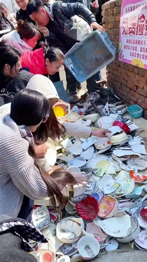 FREE TREASURE! Scavenging For Porcelain At A Factory Dump