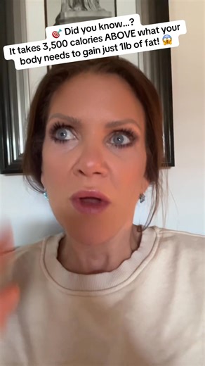 👉 The average woman needs around 2,000 calories a day, and the average man around 2,500. So to actually gain a pound in a single day, you’d have to eat around 5,500–6,000 calories! 🍕🍫🍰 So if the scales go up overnight… it’s most likely water retention, hormones or food still digesting — not fat gain! 🙌 🎄 Maybe Christmas Day is the only exception 😂 So don’t panic, stay consistent and keep trusting the process — you’ve got this! 💪💛 #BeeWeighed #WeightLossJourney #SlimmingWorld #SWJourney 