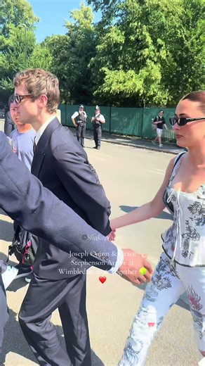 Joseph Quinn arrived at day fourteen of the 2026 Wimbledon Tennis Championships in London alongside his girlfriend, Grace Stephenson also known as Janet Planet. 🎾❤️ The couple made a stylish arrival as they joined fellow celebrity guests for the final day of action at one of the world’s most prestigious sporting events. 📸✨ Joseph, best known for his roles in Stranger Things and The Fantastic Four, and Grace looked in great spirits as they enjoyed the atmosphere at Wimbledon. 🌿🎾 @🍄🍁🍂 @eddi