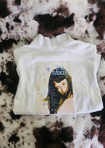 Using my cricut to make custom T-shirts! 💫🌟 #themarias #cricut #customshirt