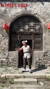 19K views · 1.1K reactions | A glimpse of Chinese rural lives: Listen to the folk songs performed by a local farmer against the backdrop of characteristic sites in north China’s #Shanxi Province, which depict people’s love stories and happy lives. | People's Daily, China | Facebook