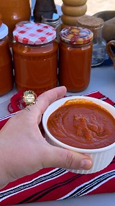 58K views · 1.7K reactions | Ketchup facut in casa fara chimicale in doar 30 de minute il prepari. Reteta 5 kg rosii 80-100 ml otet sare dupa gust 2-3 lingurite de boia 1-2 lingurite scortisoara 4 cepe 4 catei de usturoi praf de usturoi #ketchup #retete | Ella Cooking | Facebook