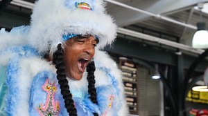 Beignets, seafood, music, and art. The French Market District has it all for a perfect day! 🎶🍤🎨🍩 | French Market (New Orleans)