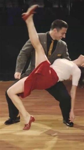 💯Touch in the Night: Perfectly Timed Dance #80smusic #nostalgia #swingdance #shorts #silentcircle