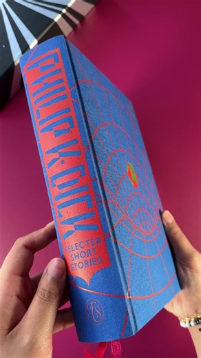 Enter Philip K. Dick’s restless imagination and dark humour. 🌀 This Folio book of Selected Short Stories is full of reality-bending twists, illustrations by 24 artists, and hidden design details on every turn. Which story will you read first? #PhillipKDick #BookTok #FictionBooks
