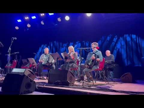 Màrtainn Skene Dance Band - Gaelic Waltzes from the Nevis Centre