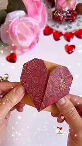 1K reactions · 7 comments | Heart Note Tutorial Designed by Hiroshi Kumasaka ❤️✨❤️✨❤️✨❤️✨❤️✨❤️✨ Tutorial del Nota de Corazón Diseñado por Hiroshi Kumasaka ❤️✨❤️✨❤️✨❤️✨❤️✨❤️✨ #origamimaniacs #valentines #valentines_day #papercrafts | Origami Maniacs | Facebook