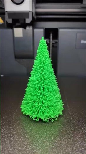 Day 34 - 4 Hour Christmas Tree Print #3dprinting #timelapse #bambulab #christmas #christmastree