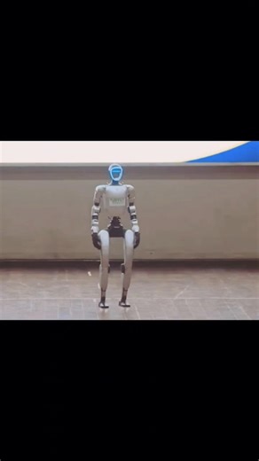 IIT Bombay Humanoid Robot Dances to Dhurandhar Song | Viral Techfest Moment