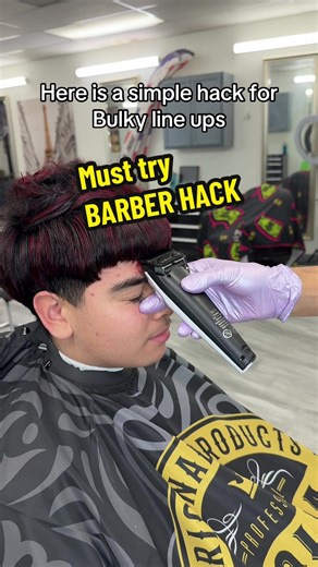 Try this barber hack: whenever doing bulky lineups use your clipper first to remove most of the bulk then go in there with your trimmers and refine it. This will give you a sharp crisp line 👌🏾🔥 share this tip with a barber! #barber #barbertip #barbertutorial #sacramentobarber #bulkytaper