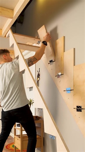 Stairs that fold away | Estudio Panda